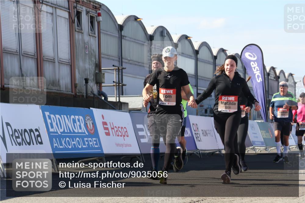 03.10.2025 - Köhlbrandbrückenlauf Luisa Fischer http://msf.ph/oto/9035056 03.10.2025 13:17:40 Ziel 4012, 4410, 4645, 4679, 4746, 4818, 5339, 5906, 5909, 6331, 6388, 6704, 6710 meine-sportfotos.de