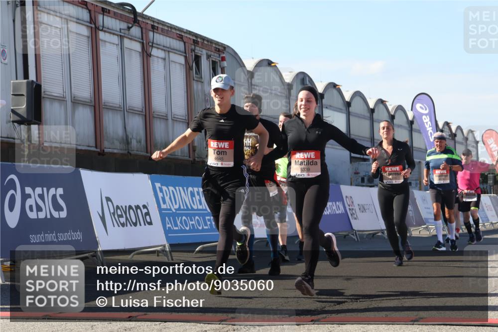 03.10.2025 - Köhlbrandbrückenlauf Luisa Fischer http://msf.ph/oto/9035060 03.10.2025 13:17:41 Ziel 4012, 4410, 4645, 4679, 4746, 4818, 5339, 5731, 5732, 5906, 5909, 6331, 6388, 6704, 6710 meine-sportfotos.de