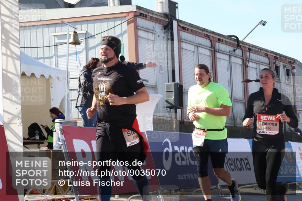 03.10.2025 - Köhlbrandbrückenlauf Luisa Fischer http://msf.ph/oto/9035070 03.10.2025 13:17:43 Ziel 4012, 4410, 4645, 4679, 4829, 5168, 5339, 5685, 5731, 5732, 5906, 5909, 5917, 6331, 6388, 6485, 6704 meine-sportfotos.de