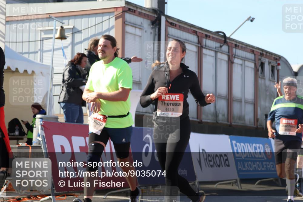 03.10.2025 - Köhlbrandbrückenlauf Luisa Fischer http://msf.ph/oto/9035074 03.10.2025 13:17:44 Ziel 4410, 4645, 4679, 4829, 5168, 5339, 5685, 5731, 5732, 5906, 5909, 5917, 6331, 6388, 6485, 6704 meine-sportfotos.de