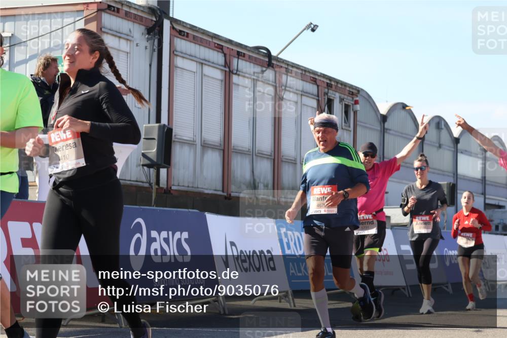 03.10.2025 - Köhlbrandbrückenlauf Luisa Fischer http://msf.ph/oto/9035076 03.10.2025 13:17:44 Ziel 4410, 4645, 4679, 4829, 5168, 5339, 5685, 5731, 5732, 5906, 5909, 5917, 6331, 6388, 6485, 6704 meine-sportfotos.de