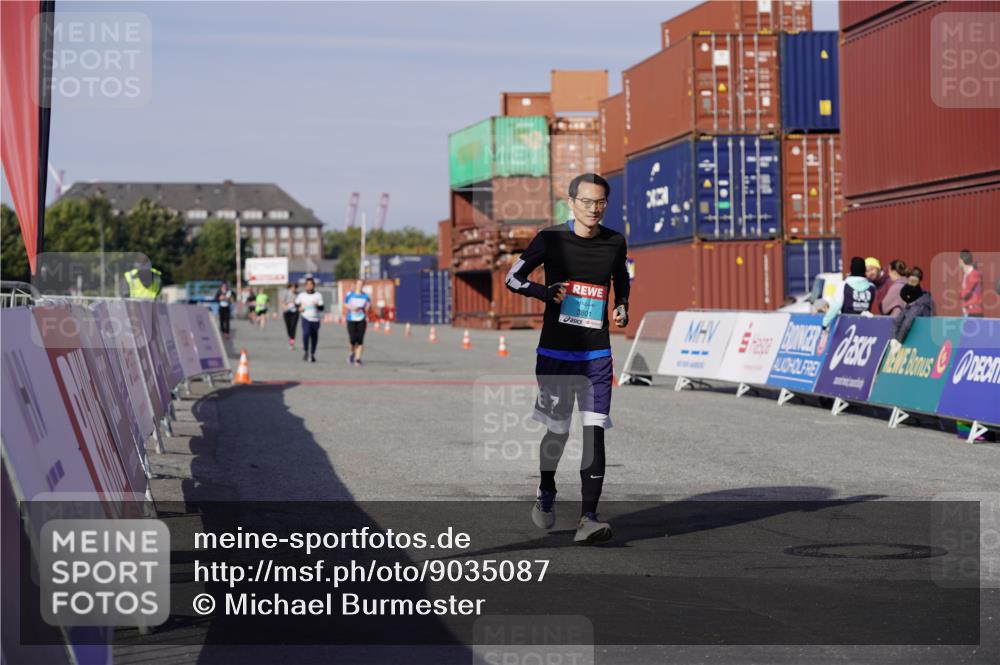 03.10.2025 - Köhlbrandbrückenlauf Michael Burmester http://msf.ph/oto/9035087 03.10.2025 10:45:59 Ziel 3801 meine-sportfotos.de