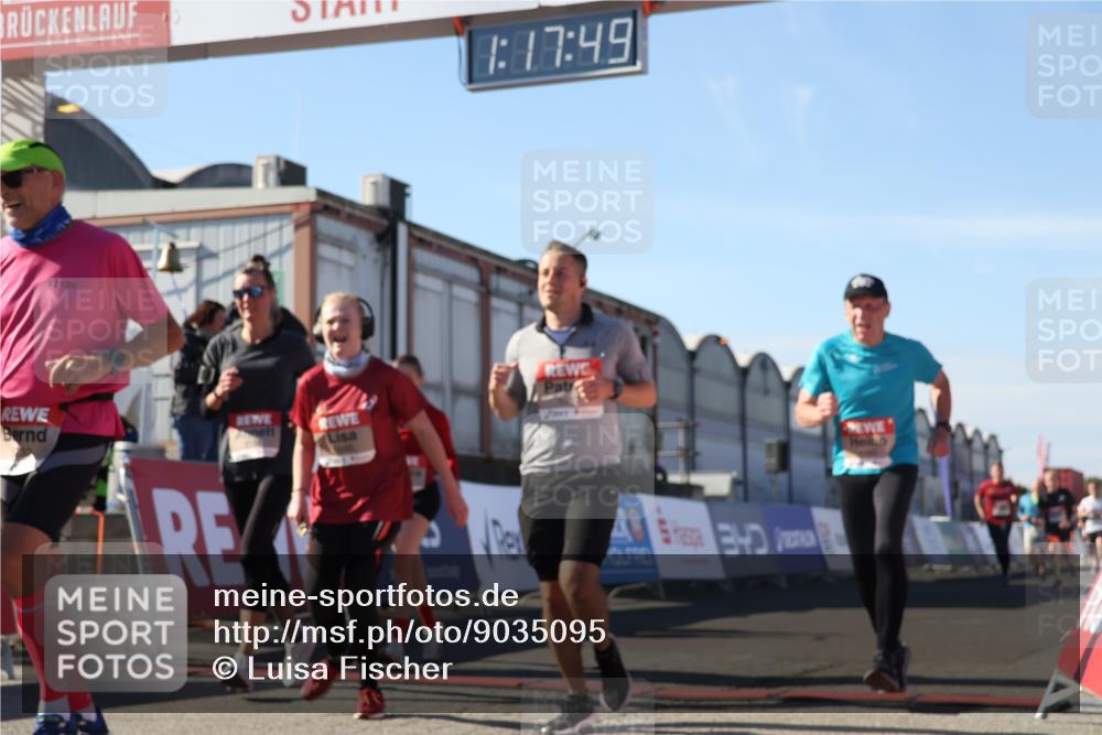03.10.2025 - Köhlbrandbrückenlauf Luisa Fischer http://msf.ph/oto/9035095 03.10.2025 13:17:47 Ziel 4410, 4645, 4679, 4829, 5168, 5339, 5685, 5731, 5732, 5917, 6331, 6388, 6485, 6704 meine-sportfotos.de