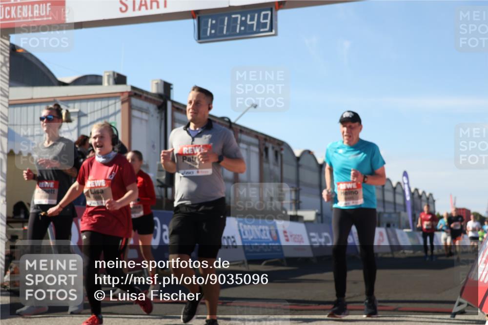 03.10.2025 - Köhlbrandbrückenlauf Luisa Fischer http://msf.ph/oto/9035096 03.10.2025 13:17:48 Ziel 4410, 4645, 4679, 4829, 5168, 5339, 5685, 5731, 5732, 5917, 6153, 6331, 6388, 6435, 6485, 6704 meine-sportfotos.de