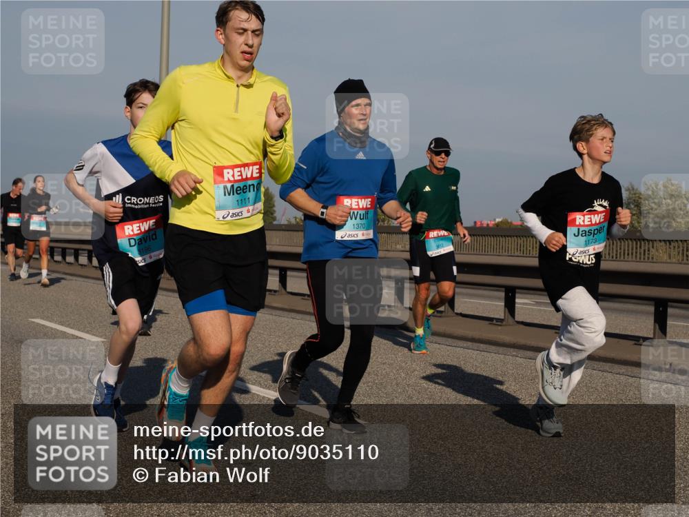 03.10.2025 - Köhlbrandbrückenlauf Fabian Wolf http://msf.ph/oto/9035110 03.10.2025 09:49:32 Position 3 1111, 3196, 1370, 1173 meine-sportfotos.de