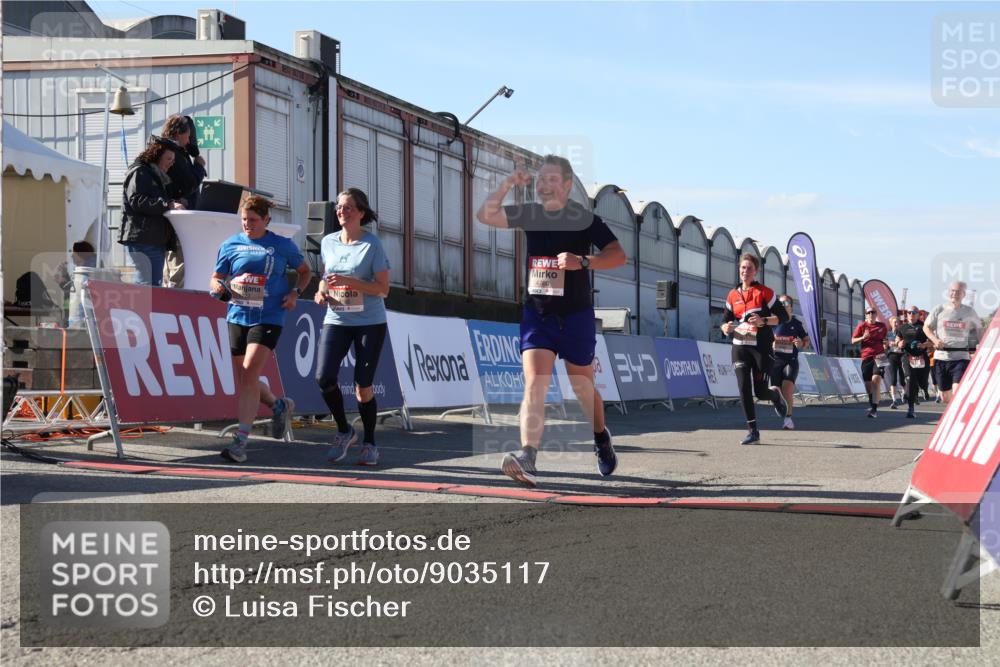 03.10.2025 - Köhlbrandbrückenlauf Luisa Fischer http://msf.ph/oto/9035117 03.10.2025 13:18:24 Ziel 4154, 4280, 4341, 4560, 4581, 4600, 4760, 4819, 4882, 5192, 5379, 5440, 5691, 5722, 5816, 6001 meine-sportfotos.de