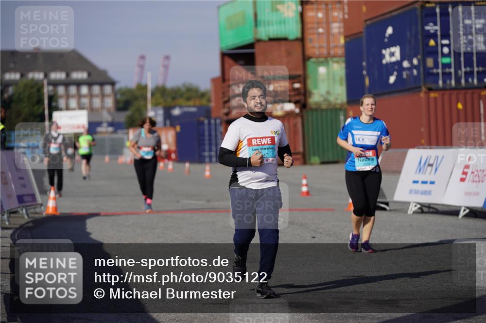 03.10.2025 - Köhlbrandbrückenlauf Michael Burmester http://msf.ph/oto/9035122 03.10.2025 10:46:13 Ziel 2520, 3347 meine-sportfotos.de