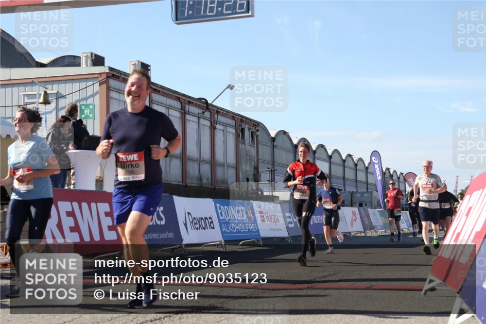 03.10.2025 - Köhlbrandbrückenlauf Luisa Fischer http://msf.ph/oto/9035123 03.10.2025 13:18:25 Ziel 4154, 4280, 4341, 4560, 4581, 4600, 4760, 4819, 4882, 5192, 5379, 5440, 5691, 5722, 5816, 6001 meine-sportfotos.de