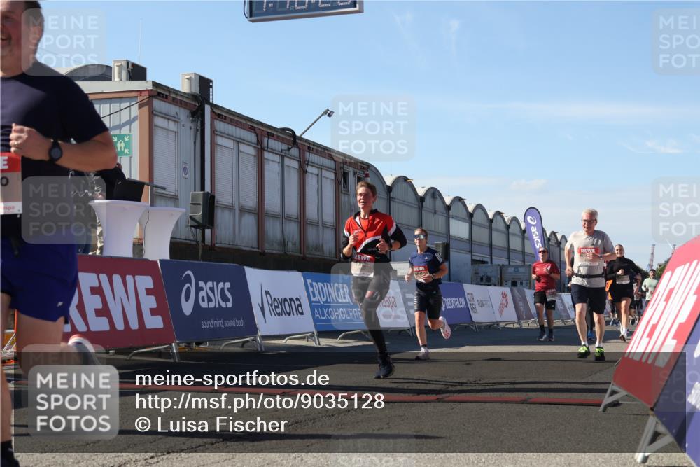 03.10.2025 - Köhlbrandbrückenlauf Luisa Fischer http://msf.ph/oto/9035128 03.10.2025 13:18:25 Ziel 4154, 4280, 4341, 4560, 4581, 4600, 4760, 4819, 4882, 5192, 5379, 5440, 5691, 5722, 5816, 6001 meine-sportfotos.de