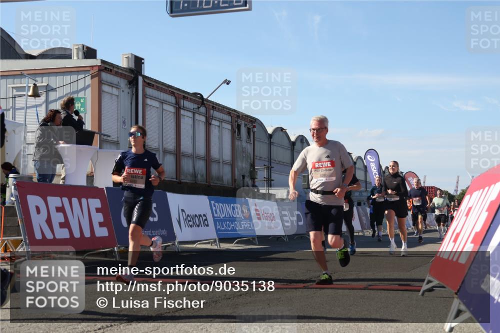 03.10.2025 - Köhlbrandbrückenlauf Luisa Fischer http://msf.ph/oto/9035138 03.10.2025 13:18:27 Ziel 4154, 4280, 4341, 4560, 4760, 4819, 4826, 4882, 5192, 5379, 5440, 5691, 5722, 5816, 6001, 6084, 6700 meine-sportfotos.de