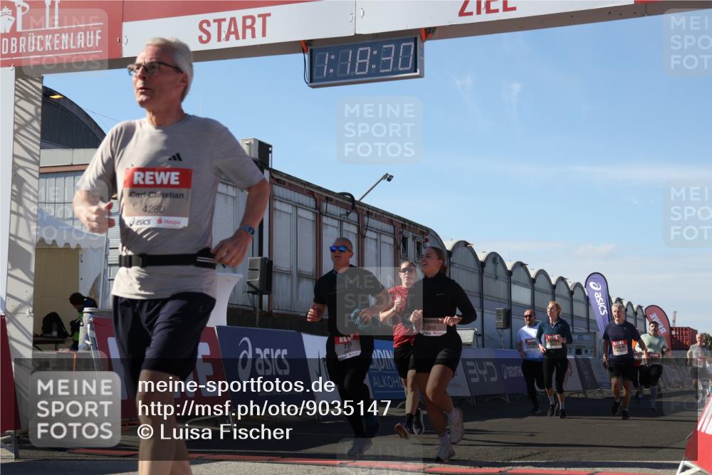 03.10.2025 - Köhlbrandbrückenlauf Luisa Fischer http://msf.ph/oto/9035147 03.10.2025 13:18:28 Ziel 4154, 4280, 4341, 4560, 4760, 4819, 4826, 4882, 5178, 5192, 5379, 5440, 5691, 5722, 5816, 6084, 6700 meine-sportfotos.de