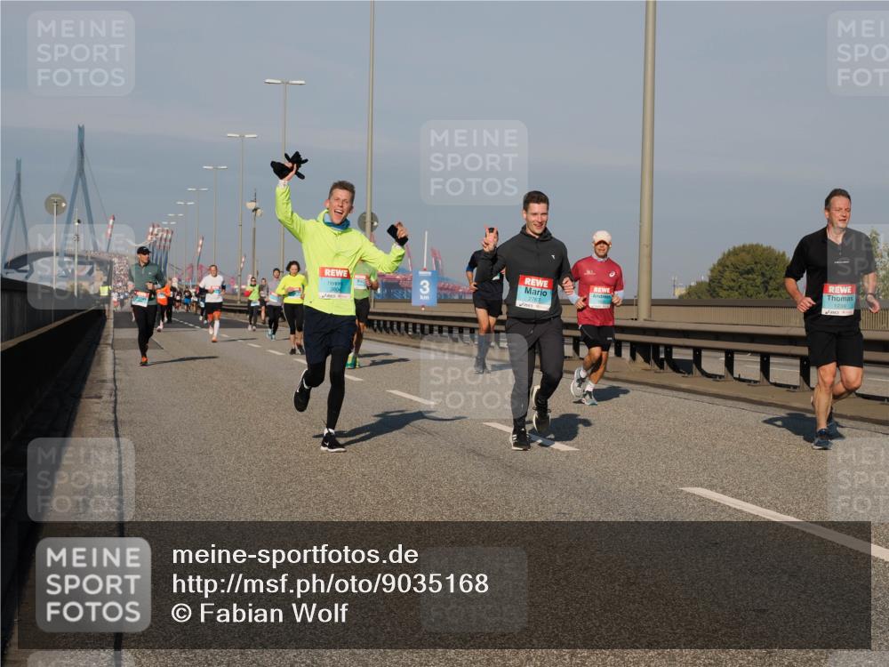 03.10.2025 - Köhlbrandbrückenlauf Fabian Wolf http://msf.ph/oto/9035168 03.10.2025 09:49:37 Position 3 2767, 3804, 1239, 1 meine-sportfotos.de