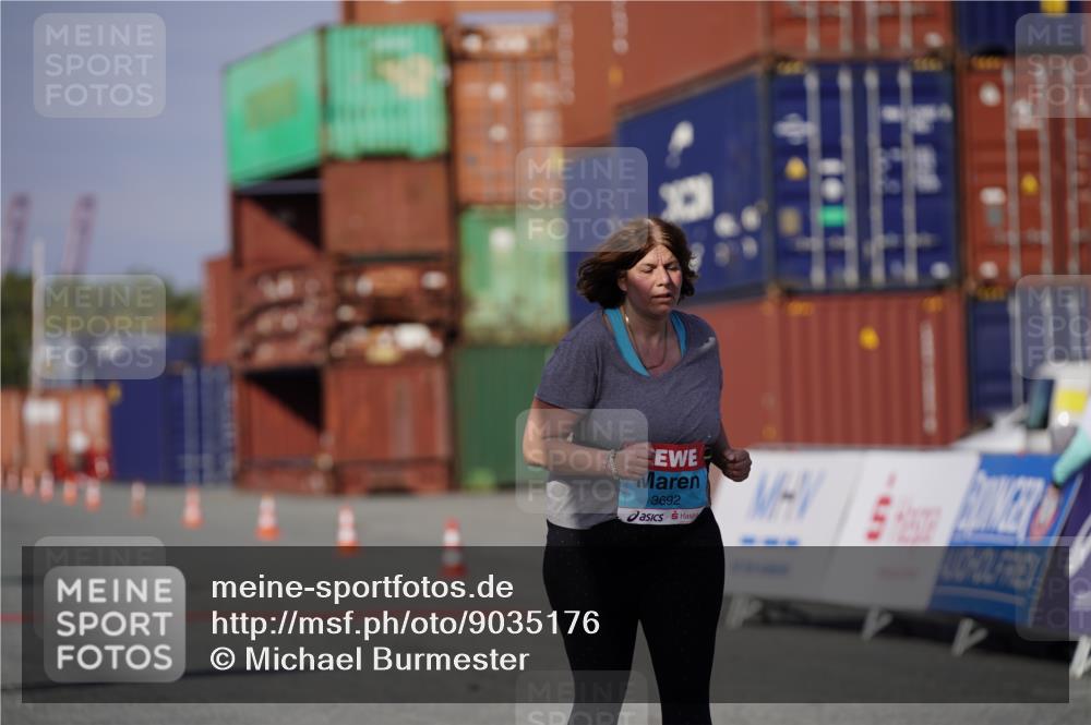 03.10.2025 - Köhlbrandbrückenlauf Michael Burmester http://msf.ph/oto/9035176 03.10.2025 10:46:25 Ziel 1928, 3692 meine-sportfotos.de
