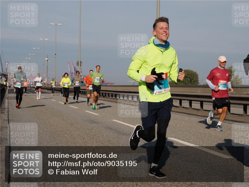 03.10.2025 - Köhlbrandbrückenlauf Fabian Wolf http://msf.ph/oto/9035195 03.10.2025 09:49:39 Position 3 8804, 1033 meine-sportfotos.de