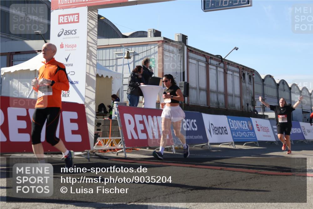 03.10.2025 - Köhlbrandbrückenlauf Luisa Fischer http://msf.ph/oto/9035204 03.10.2025 13:18:37 Ziel 4154, 4280, 4606, 4796, 4812, 4819, 4826, 4882, 5115, 5178, 5192, 6084, 6429, 6500, 6596, 6700, 6758 meine-sportfotos.de