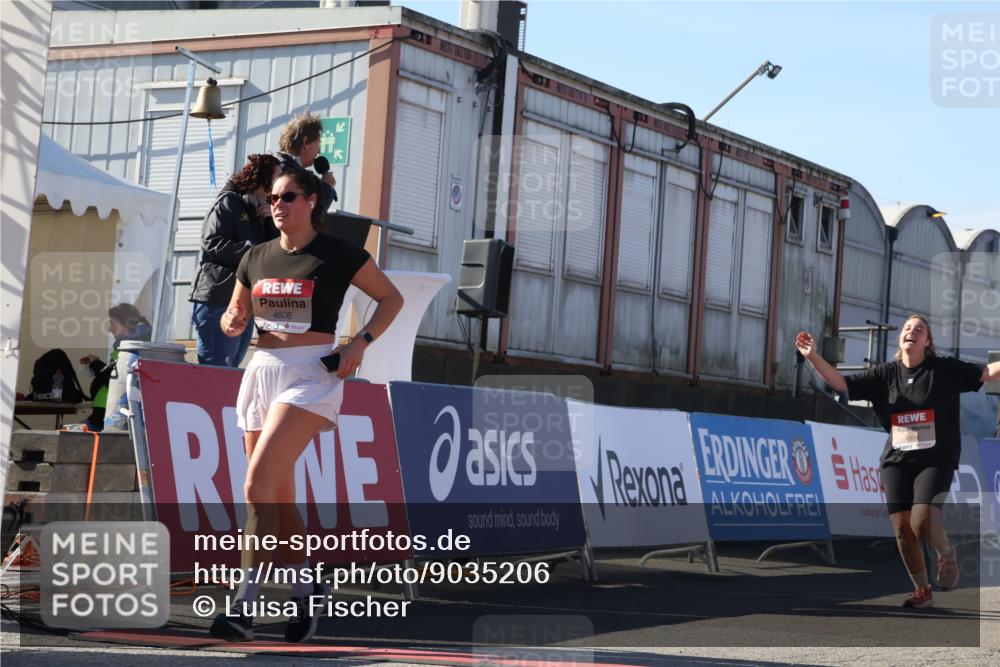 03.10.2025 - Köhlbrandbrückenlauf Luisa Fischer http://msf.ph/oto/9035206 03.10.2025 13:18:37 Ziel 4154, 4280, 4606, 4796, 4812, 4819, 4826, 4882, 5115, 5178, 5192, 6084, 6429, 6500, 6596, 6700, 6758 meine-sportfotos.de