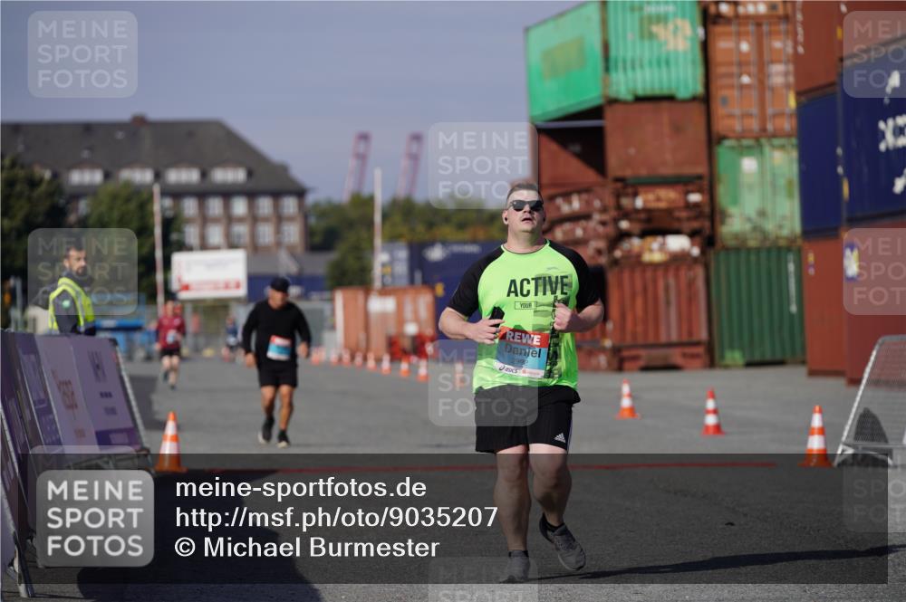 03.10.2025 - Köhlbrandbrückenlauf Michael Burmester http://msf.ph/oto/9035207 03.10.2025 10:46:36 Ziel 2992 meine-sportfotos.de