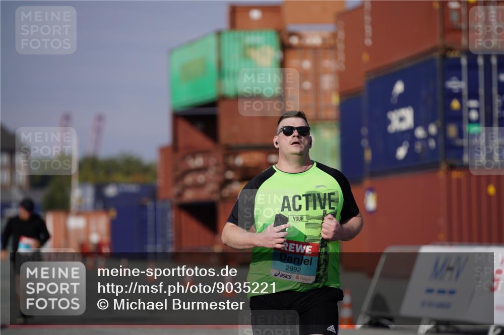 03.10.2025 - Köhlbrandbrückenlauf Michael Burmester http://msf.ph/oto/9035221 03.10.2025 10:46:38 Ziel 2992 meine-sportfotos.de