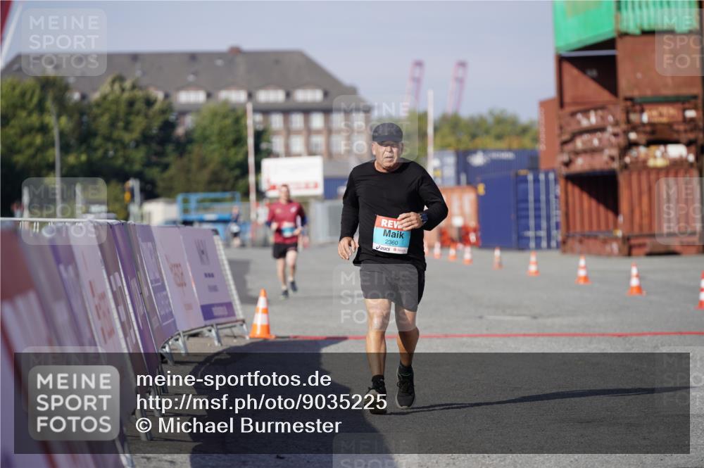 03.10.2025 - Köhlbrandbrückenlauf Michael Burmester http://msf.ph/oto/9035225 03.10.2025 10:46:45 Ziel 2360 meine-sportfotos.de