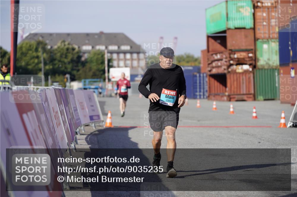 03.10.2025 - Köhlbrandbrückenlauf Michael Burmester http://msf.ph/oto/9035235 03.10.2025 10:46:47 Ziel 2360 meine-sportfotos.de