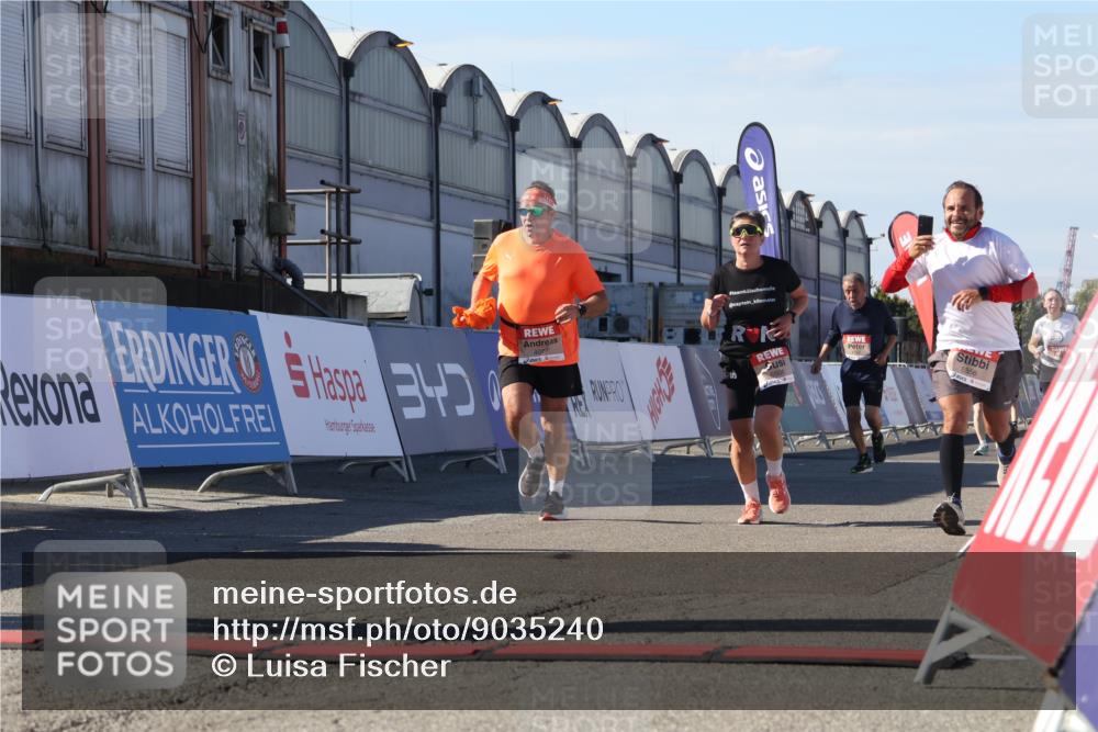 03.10.2025 - Köhlbrandbrückenlauf Luisa Fischer http://msf.ph/oto/9035240 03.10.2025 13:18:45 Ziel 4077, 4606, 4796, 4812, 5115, 6429, 6500, 6506, 6556, 6596, 6758 meine-sportfotos.de