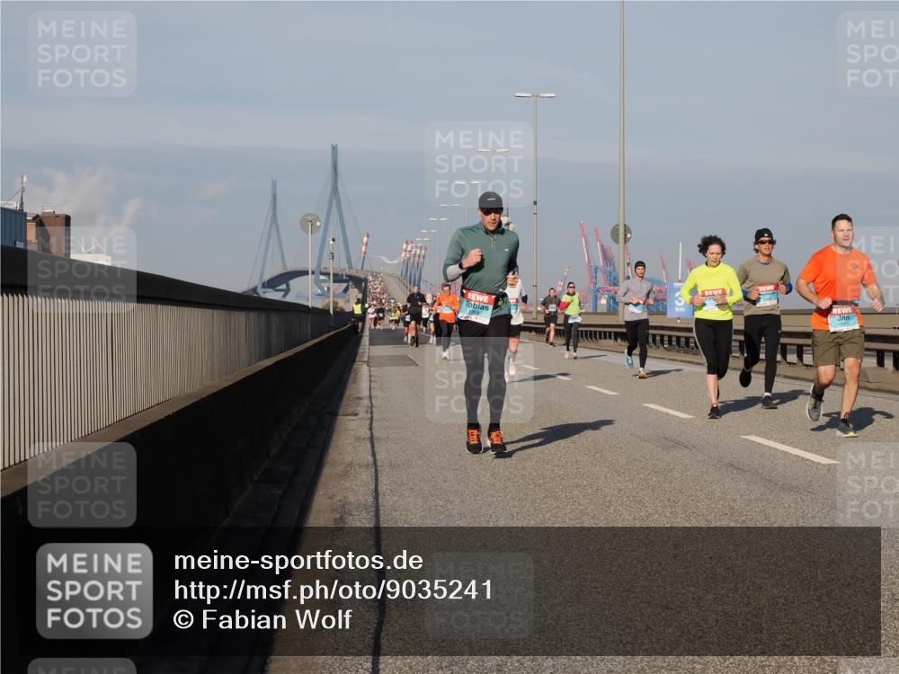 03.10.2025 - Köhlbrandbrückenlauf Fabian Wolf http://msf.ph/oto/9035241 03.10.2025 09:49:42 Position 3  meine-sportfotos.de