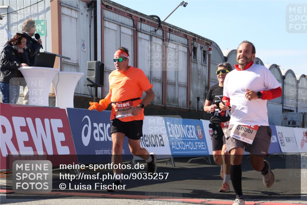 03.10.2025 - Köhlbrandbrückenlauf Luisa Fischer http://msf.ph/oto/9035257 03.10.2025 13:18:47 Ziel 4077, 4556, 4606, 4756, 4796, 4812, 5115, 6429, 6500, 6506, 6556, 6596 meine-sportfotos.de