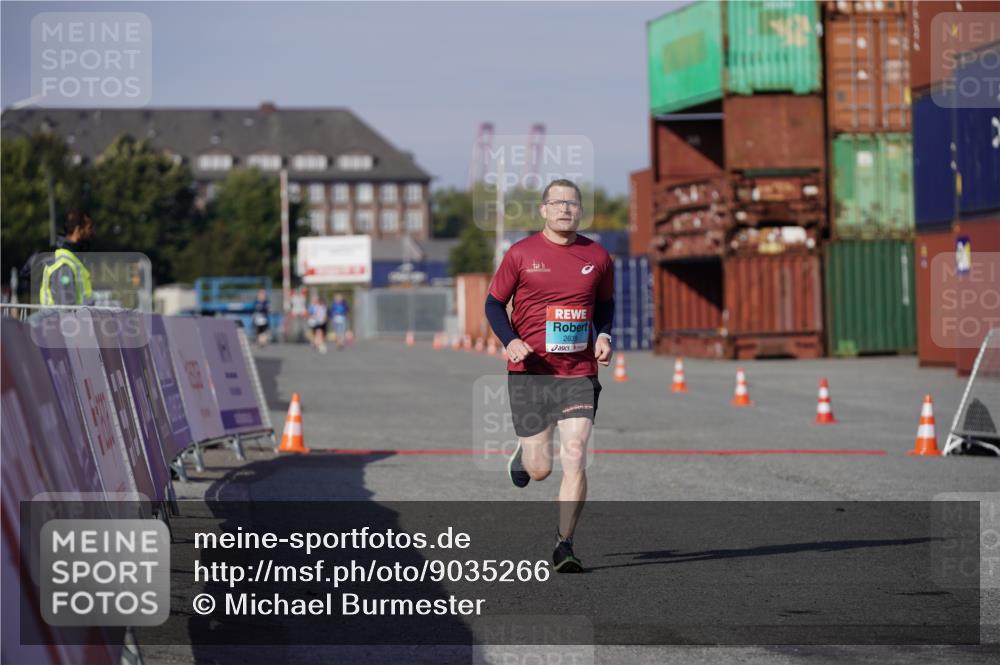 03.10.2025 - Köhlbrandbrückenlauf Michael Burmester http://msf.ph/oto/9035266 03.10.2025 10:46:55 Ziel 2639 meine-sportfotos.de