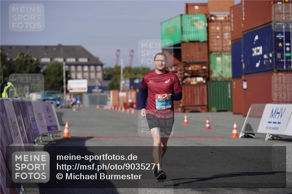 03.10.2025 - Köhlbrandbrückenlauf Michael Burmester http://msf.ph/oto/9035271 03.10.2025 10:46:56 Ziel 2639 meine-sportfotos.de