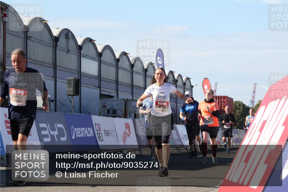 03.10.2025 - Köhlbrandbrückenlauf Luisa Fischer http://msf.ph/oto/9035274 03.10.2025 13:18:50 Ziel 4077, 4556, 4756, 4812, 4889, 5115, 5974, 6429, 6500, 6506, 6556, 6596, 6795 meine-sportfotos.de