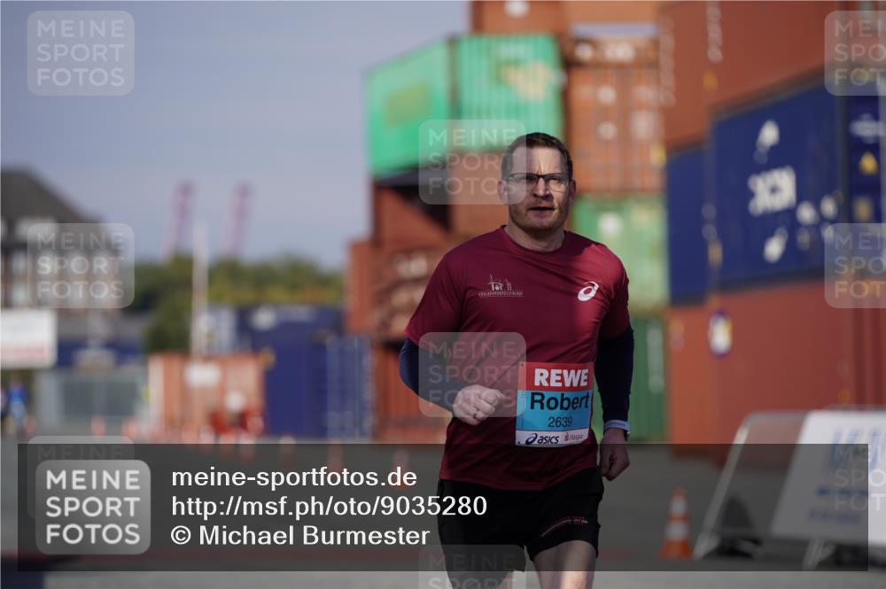 03.10.2025 - Köhlbrandbrückenlauf Michael Burmester http://msf.ph/oto/9035280 03.10.2025 10:46:57 Ziel 2639 meine-sportfotos.de