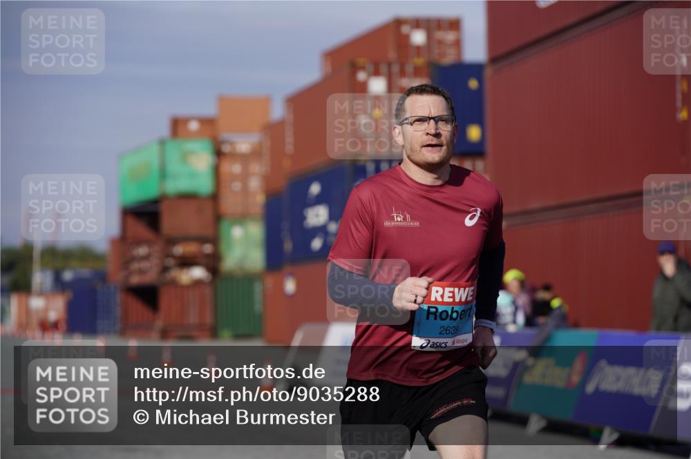 03.10.2025 - Köhlbrandbrückenlauf Michael Burmester http://msf.ph/oto/9035288 03.10.2025 10:46:58 Ziel 2639 meine-sportfotos.de