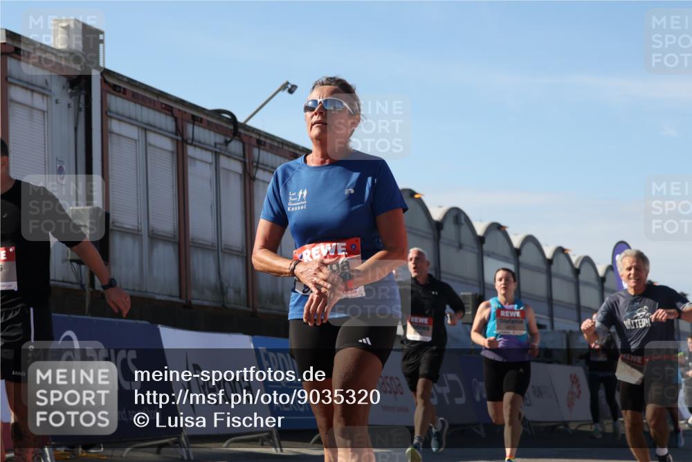 03.10.2025 - Köhlbrandbrückenlauf Luisa Fischer http://msf.ph/oto/9035320 03.10.2025 13:18:57 Ziel 4077, 4556, 4630, 4676, 4756, 4889, 5304, 5449, 5974, 6117, 6267, 6475, 6506, 6556, 6573, 6795 meine-sportfotos.de