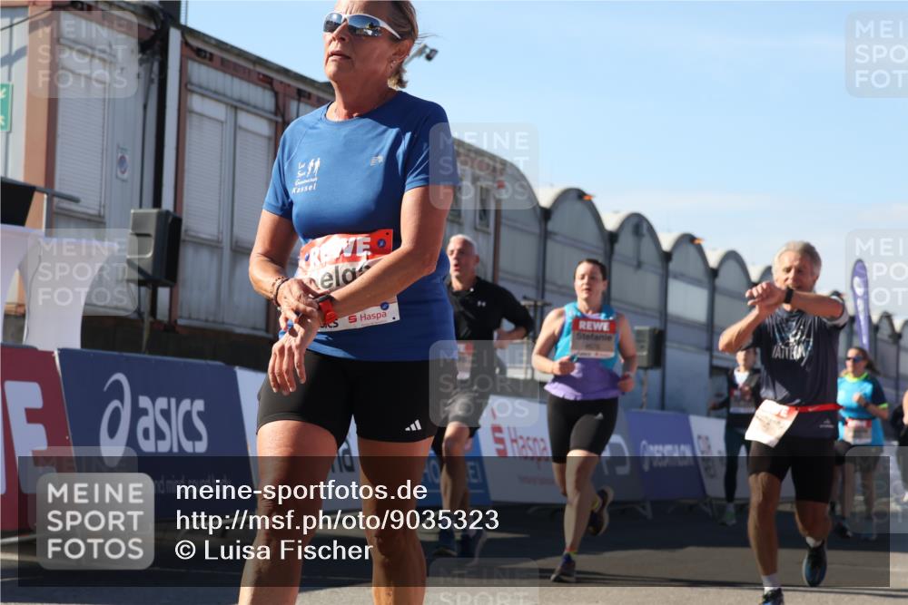 03.10.2025 - Köhlbrandbrückenlauf Luisa Fischer http://msf.ph/oto/9035323 03.10.2025 13:18:58 Ziel 4077, 4556, 4630, 4676, 4756, 4889, 5027, 5304, 5449, 5974, 6117, 6267, 6475, 6506, 6573, 6795 meine-sportfotos.de