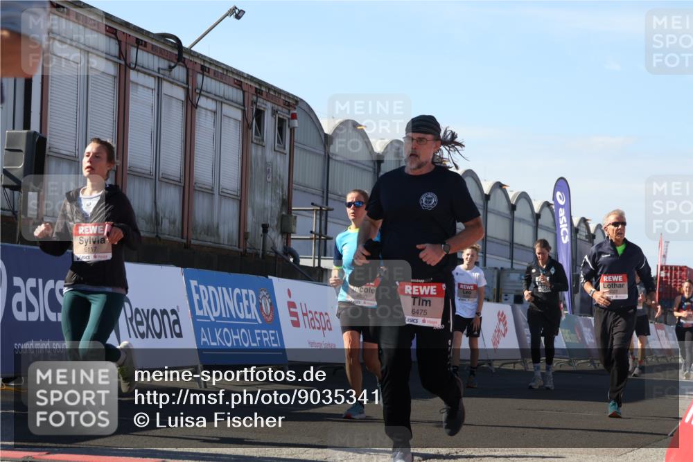 03.10.2025 - Köhlbrandbrückenlauf Luisa Fischer http://msf.ph/oto/9035341 03.10.2025 13:19:01 Ziel 4556, 4630, 4676, 4756, 4889, 5027, 5304, 5449, 5974, 6117, 6127, 6267, 6475, 6573, 6795 meine-sportfotos.de