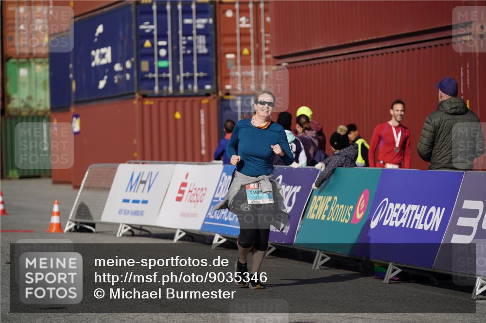 03.10.2025 - Köhlbrandbrückenlauf Michael Burmester http://msf.ph/oto/9035346 03.10.2025 10:47:54 Ziel 1766 meine-sportfotos.de