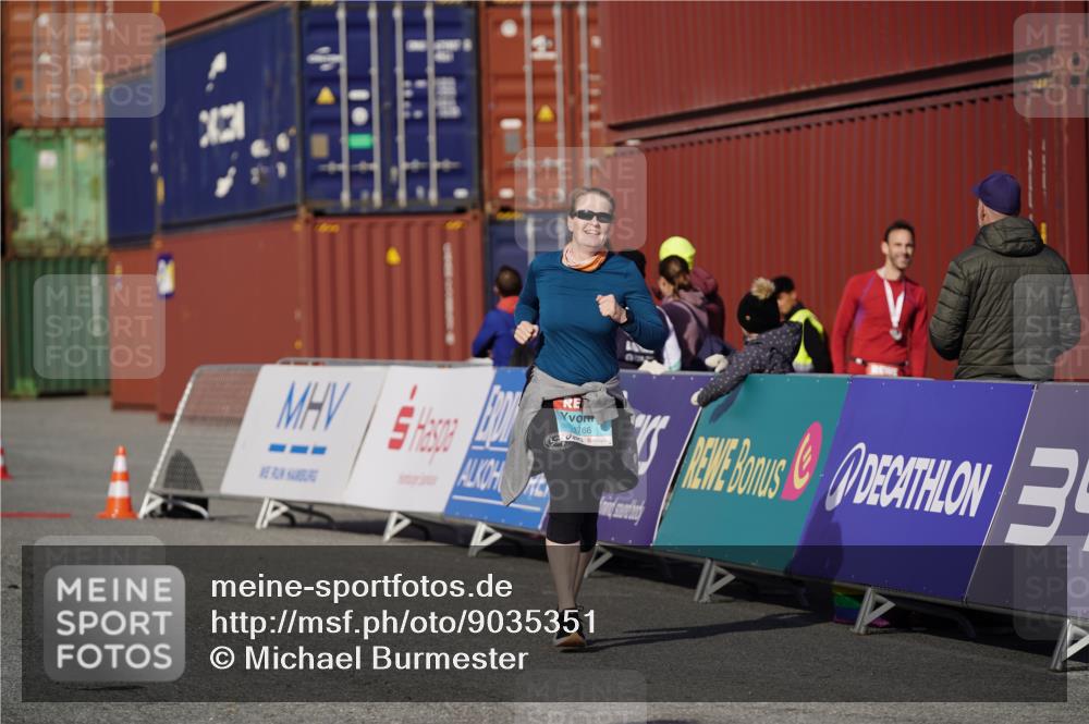 03.10.2025 - Köhlbrandbrückenlauf Michael Burmester http://msf.ph/oto/9035351 03.10.2025 10:47:54 Ziel 1766 meine-sportfotos.de