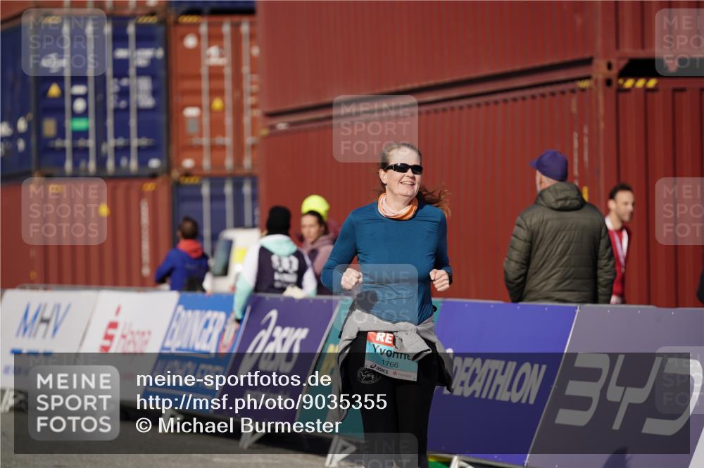 03.10.2025 - Köhlbrandbrückenlauf Michael Burmester http://msf.ph/oto/9035355 03.10.2025 10:47:56 Ziel 1766 meine-sportfotos.de