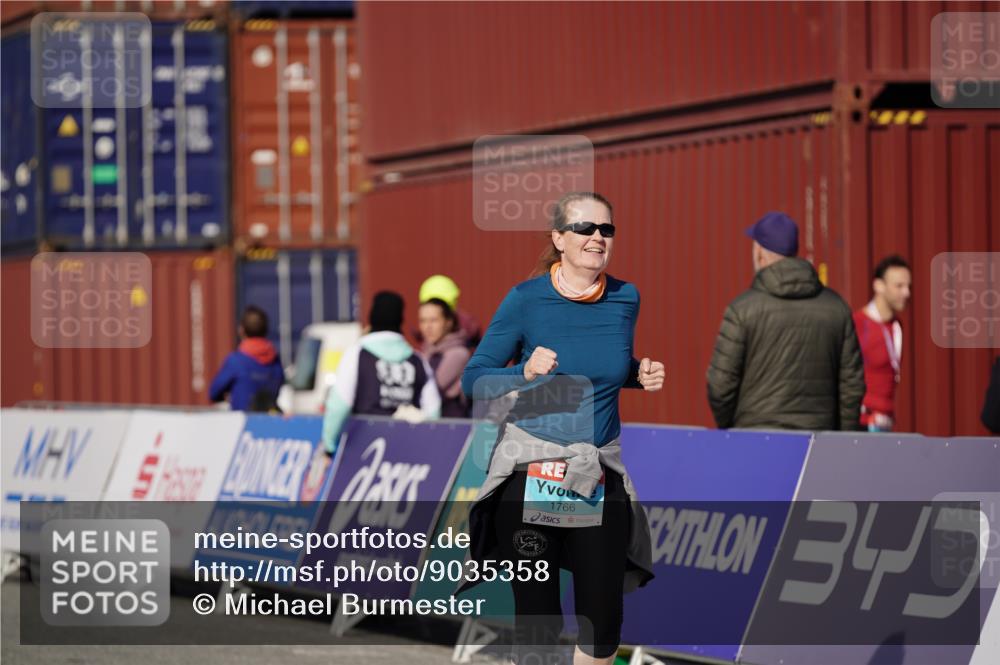 03.10.2025 - Köhlbrandbrückenlauf Michael Burmester http://msf.ph/oto/9035358 03.10.2025 10:47:56 Ziel 1766 meine-sportfotos.de