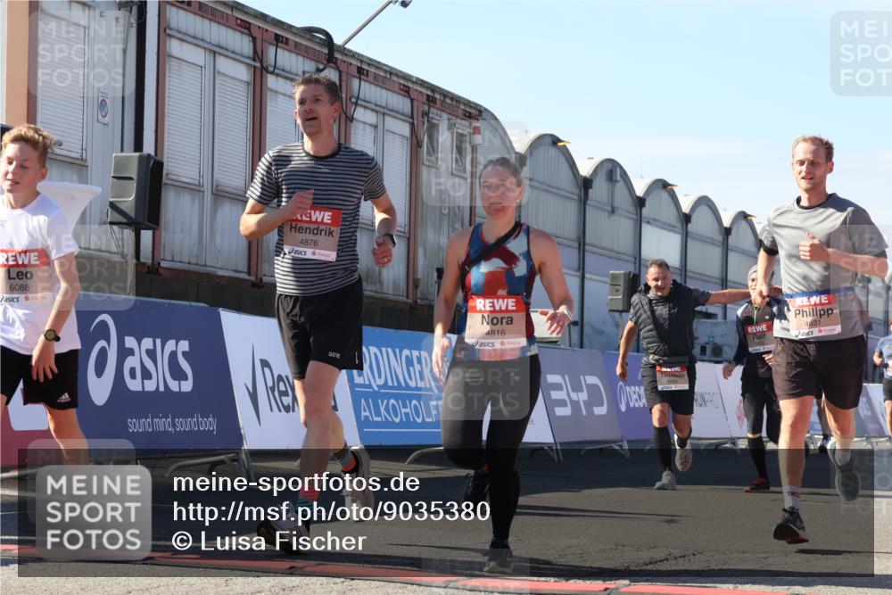 03.10.2025 - Köhlbrandbrückenlauf Luisa Fischer http://msf.ph/oto/9035380 03.10.2025 13:19:08 Ziel 4143, 4630, 4631, 4632, 4676, 4690, 4727, 4816, 4876, 5027, 5304, 5449, 5858, 6088, 6117, 6127, 6475, 6573 meine-sportfotos.de