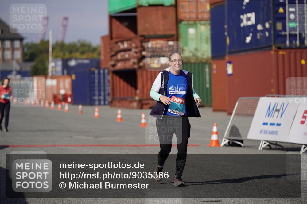 03.10.2025 - Köhlbrandbrückenlauf Michael Burmester http://msf.ph/oto/9035386 03.10.2025 10:49:05 Ziel 3805 meine-sportfotos.de
