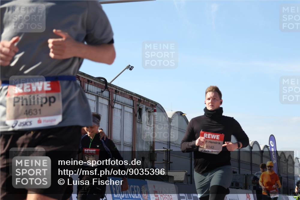 03.10.2025 - Köhlbrandbrückenlauf Luisa Fischer http://msf.ph/oto/9035396 03.10.2025 13:19:10 Ziel 4143, 4630, 4631, 4632, 4676, 4690, 4727, 4816, 4828, 4876, 5027, 5449, 5853, 5858, 6088, 6117, 6127, 6475, 6573 meine-sportfotos.de