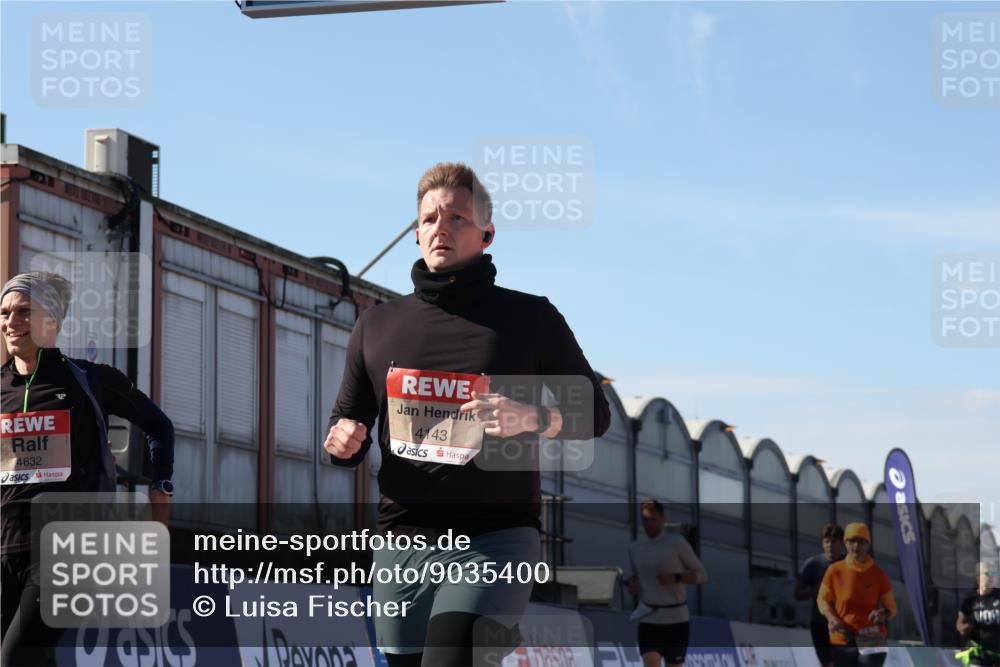 03.10.2025 - Köhlbrandbrückenlauf Luisa Fischer http://msf.ph/oto/9035400 03.10.2025 13:19:11 Ziel 4143, 4630, 4631, 4632, 4690, 4725, 4727, 4816, 4828, 4876, 4996, 5027, 5853, 5858, 6088, 6117, 6127, 6225, 6226, 6475 meine-sportfotos.de