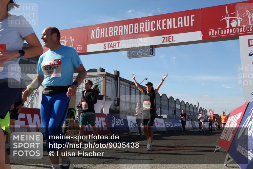 03.10.2025 - Köhlbrandbrückenlauf Luisa Fischer http://msf.ph/oto/9035438 03.10.2025 13:19:19 Ziel 4143, 4593, 4631, 4632, 4690, 4725, 4727, 4816, 4828, 4996, 5443, 5451, 5853, 5858, 6057, 6225, 6226, 6230, 6576 meine-sportfotos.de