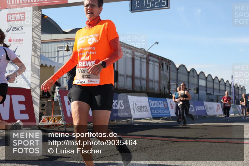 03.10.2025 - Köhlbrandbrückenlauf Luisa Fischer http://msf.ph/oto/9035464 03.10.2025 13:19:24 Ziel 4593, 4690, 4691, 4725, 4828, 4971, 4996, 5009, 5405, 5443, 5451, 5578, 5853, 6057, 6225, 6226, 6230, 6576, 6753 meine-sportfotos.de