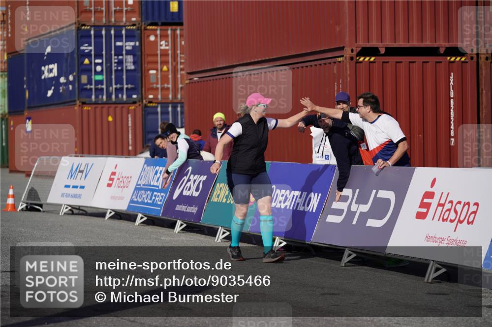 03.10.2025 - Köhlbrandbrückenlauf Michael Burmester http://msf.ph/oto/9035466 03.10.2025 10:50:31 Ziel 3173 meine-sportfotos.de