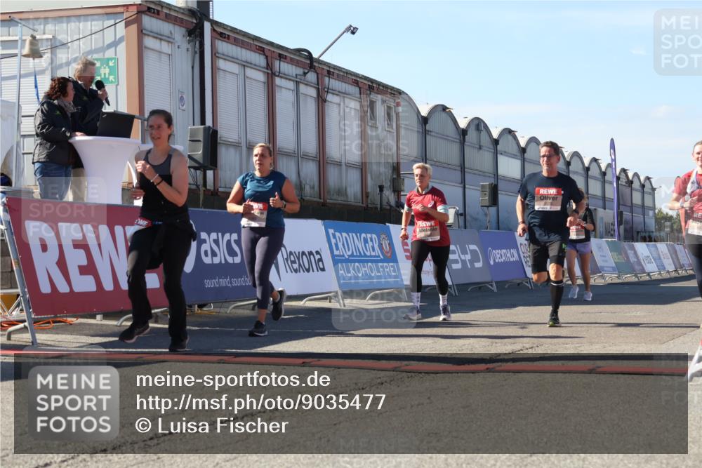 03.10.2025 - Köhlbrandbrückenlauf Luisa Fischer http://msf.ph/oto/9035477 03.10.2025 13:19:26 Ziel 4593, 4691, 4725, 4828, 4971, 4996, 5009, 5405, 5443, 5451, 5578, 5853, 6057, 6225, 6226, 6230, 6576, 6753, 6776 meine-sportfotos.de