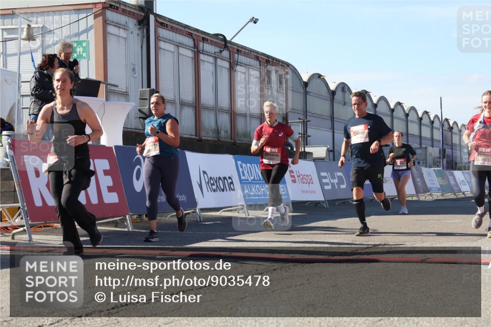 03.10.2025 - Köhlbrandbrückenlauf Luisa Fischer http://msf.ph/oto/9035478 03.10.2025 13:19:26 Ziel 4593, 4691, 4725, 4828, 4971, 4996, 5009, 5405, 5443, 5451, 5578, 5853, 6057, 6225, 6226, 6230, 6576, 6753, 6776 meine-sportfotos.de