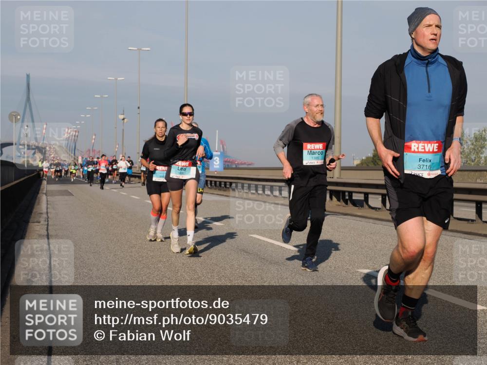 03.10.2025 - Köhlbrandbrückenlauf Fabian Wolf http://msf.ph/oto/9035479 03.10.2025 09:50:00 Position 3 1385, 1406, 384, 3716 meine-sportfotos.de