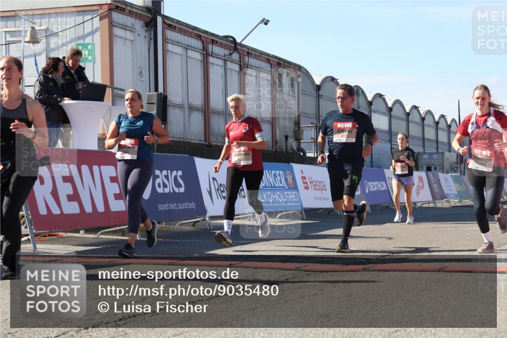 03.10.2025 - Köhlbrandbrückenlauf Luisa Fischer http://msf.ph/oto/9035480 03.10.2025 13:19:26 Ziel 4593, 4691, 4725, 4828, 4971, 4996, 5009, 5405, 5443, 5451, 5578, 5853, 6057, 6225, 6226, 6230, 6576, 6753, 6776 meine-sportfotos.de